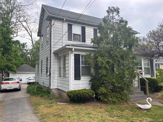914 Osborn Avenue, Riverhead, NY 11901