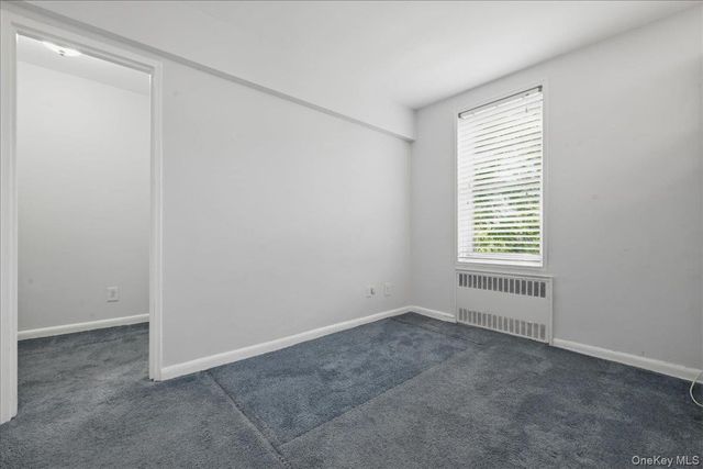 100 Brooklyn Avenue 4V, Freeport, NY 11520