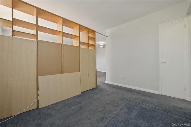 100 Brooklyn Avenue 4V, Freeport, NY 11520