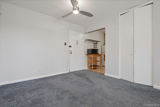 100 Brooklyn Avenue 4V, Freeport, NY 11520