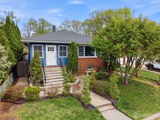 5 Rhode Street, Sayreville, NJ 08827