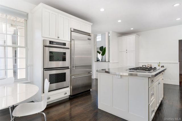 3 Polo Grounds Lane, East Quogue, NY 11942