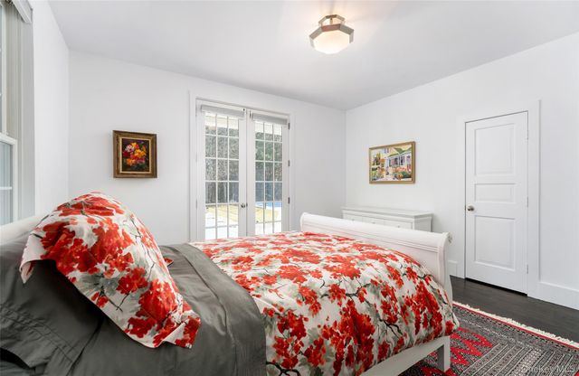 3 Polo Grounds Lane, East Quogue, NY 11942