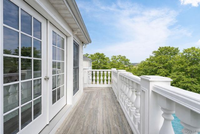 3 Polo Grounds Lane, East Quogue, NY 11942