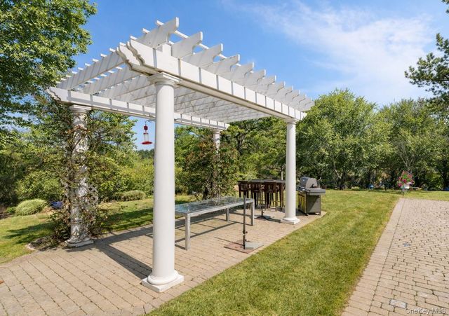 3 Polo Grounds Lane, East Quogue, NY 11942