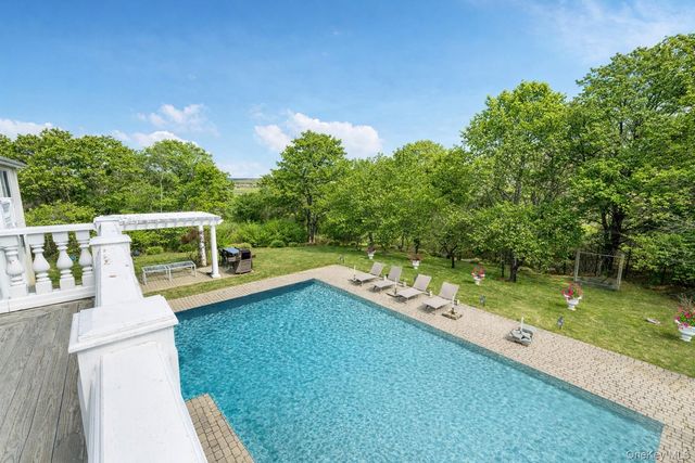 3 Polo Grounds Lane, East Quogue, NY 11942