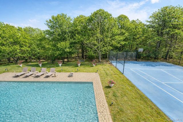 3 Polo Grounds Lane, East Quogue, NY 11942