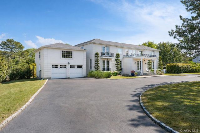 3 Polo Grounds Lane, East Quogue, NY 11942