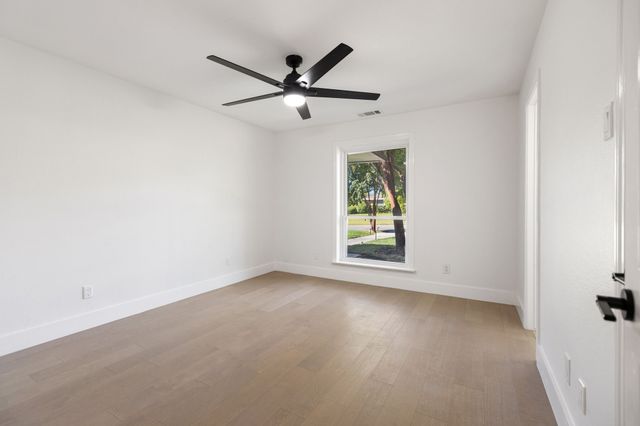 4210 Creekdale Drive, Dallas, TX 75229