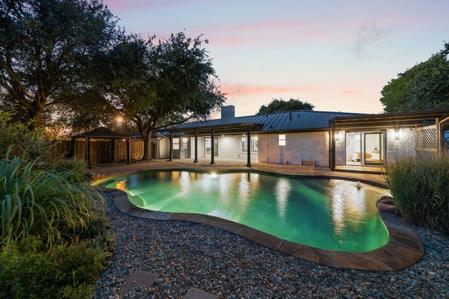 4210 Creekdale Drive, Dallas, TX 75229