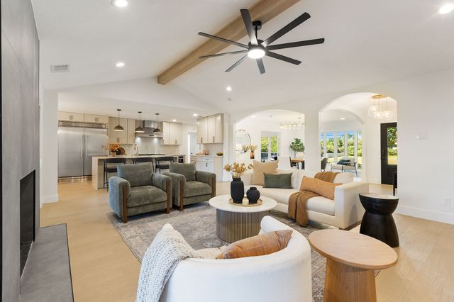 4210 Creekdale Drive, Dallas, TX 75229