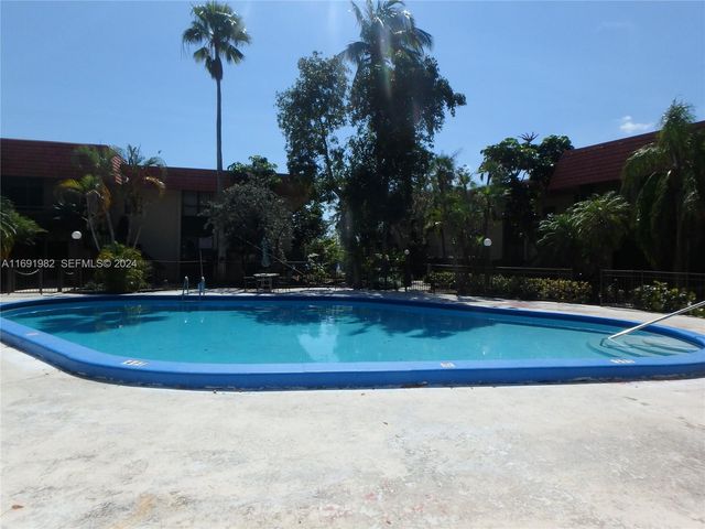 740 NE 199th Street 206G, Miami, FL 33179