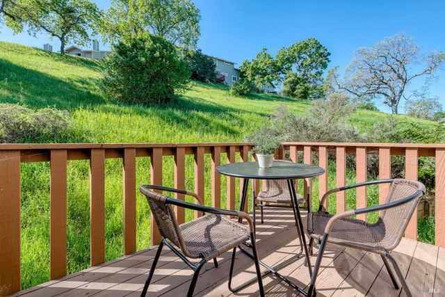 1114 Redwood Blvd, Novato, CA 94947