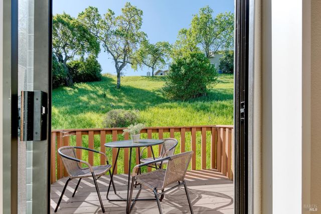 1114 Redwood Blvd, Novato, CA 94947