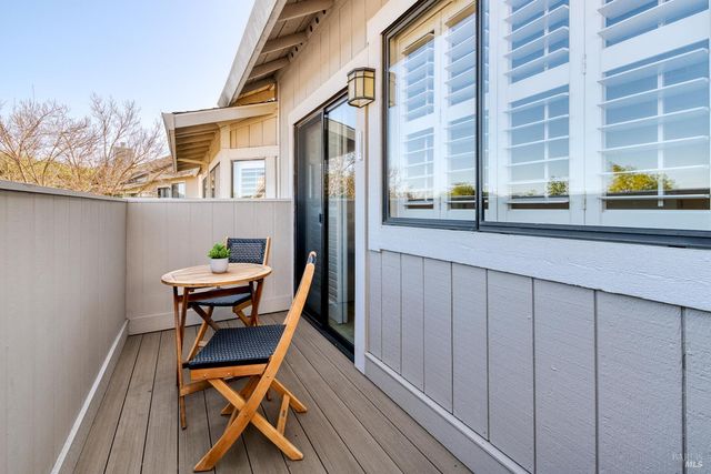 1114 Redwood Blvd, Novato, CA 94947