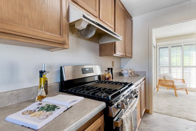 1114 Redwood Blvd, Novato, CA 94947