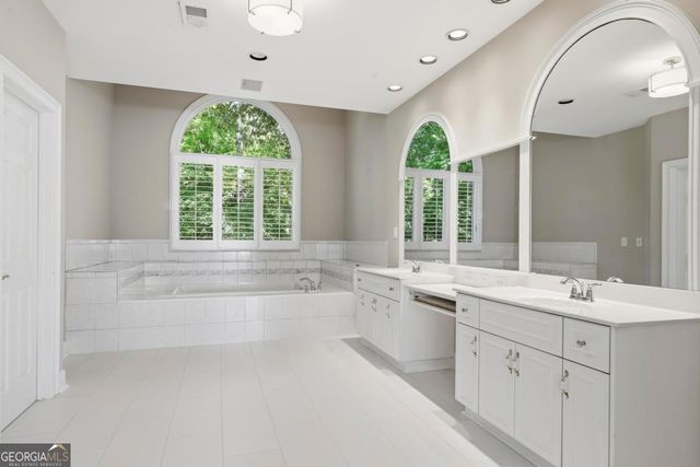 1001 Shoal Creek Court, Greensboro, GA 30642