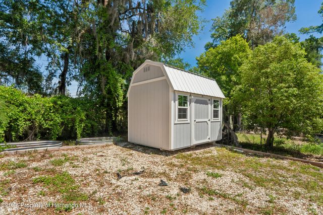 9366 County Road 649, Bushnell, FL 33513