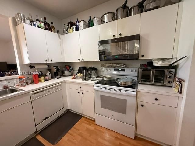 5424 NW 90th Ave, Sunrise, FL 33351
