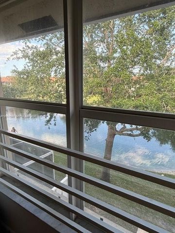 5424 NW 90th Ave, Sunrise, FL 33351