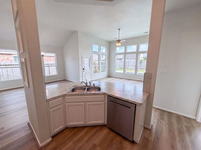 7820 Amber Court, Texas City, TX 77591