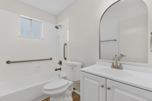 108 Garfield Avenue SE, Albuquerque, NM 87102