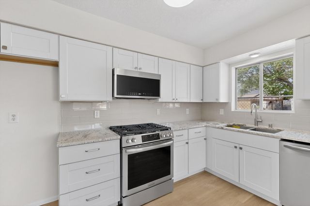 108 Garfield Avenue SE, Albuquerque, NM 87102