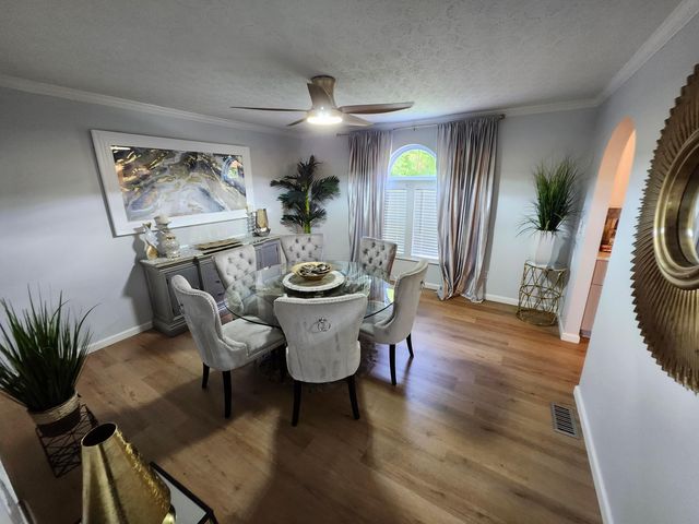 8178 Slate Ridge Boulevard, Reynoldsburg, OH 43068