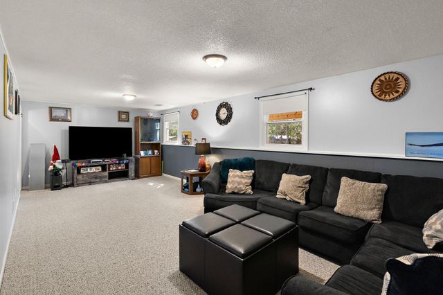 10908 Dahlia Street NW, Coon Rapids, MN 55433