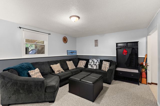 10908 Dahlia Street NW, Coon Rapids, MN 55433