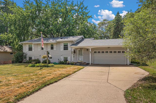 10908 Dahlia Street NW, Coon Rapids, MN 55433