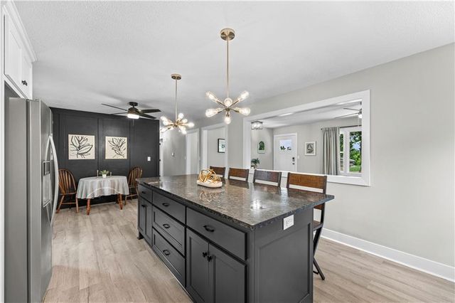 13101 NW Porter Road, Parkville, MO 64152