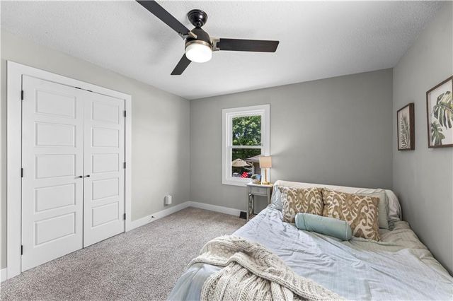 13101 NW Porter Road, Parkville, MO 64152