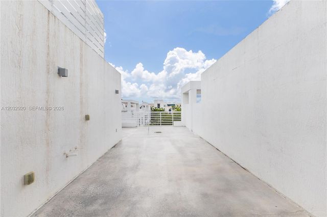 455 NE 39th St 109, Miami, FL 33137