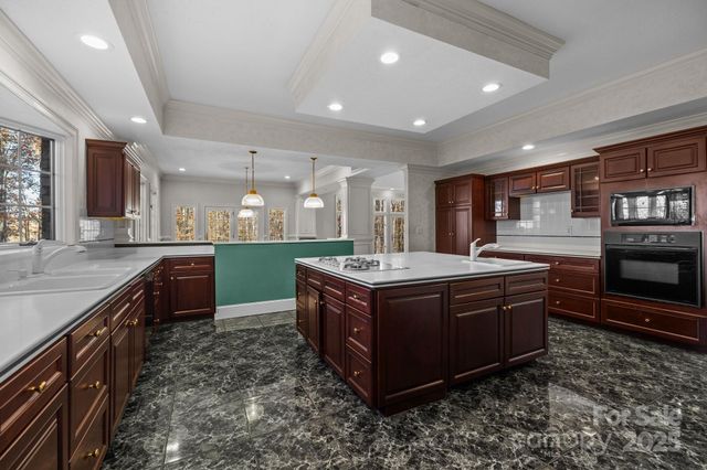 14816 Lonesome Oak Circle, Charlotte, NC 28278