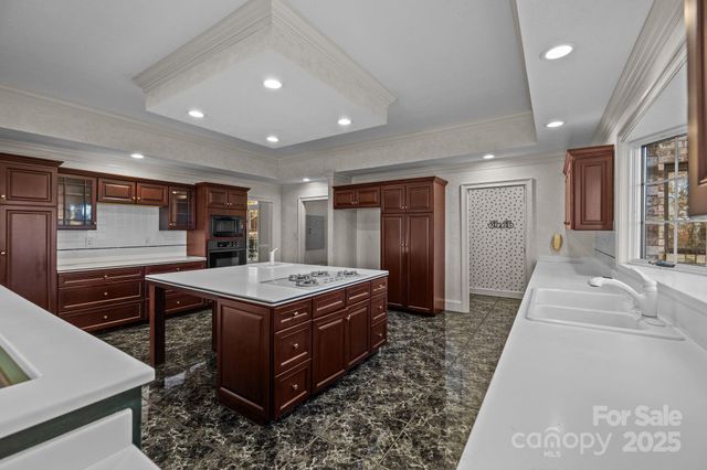 14816 Lonesome Oak Circle, Charlotte, NC 28278