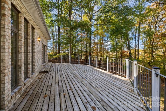 14816 Lonesome Oak Circle, Charlotte, NC 28278