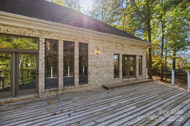 14816 Lonesome Oak Circle, Charlotte, NC 28278