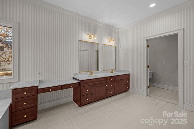 14816 Lonesome Oak Circle, Charlotte, NC 28278