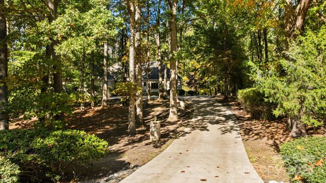 14816 Lonesome Oak Circle, Charlotte, NC 28278