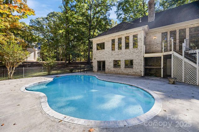 14816 Lonesome Oak Circle, Charlotte, NC 28278