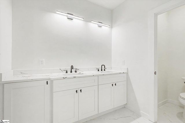 8 Mckinley Drive, Greenville, SC 29611