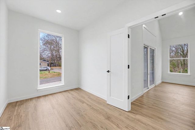 8 Mckinley Drive, Greenville, SC 29611