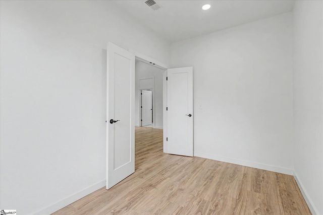 8 Mckinley Drive, Greenville, SC 29611