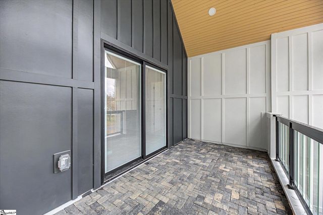 8 Mckinley Drive, Greenville, SC 29611