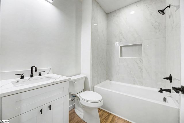 8 Mckinley Drive, Greenville, SC 29611