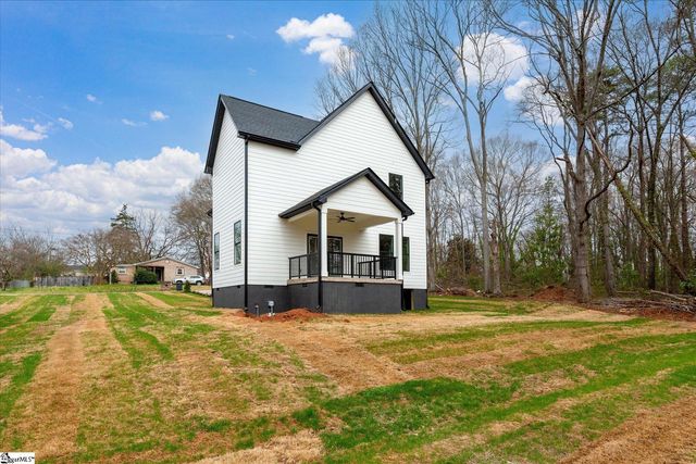 8 Mckinley Drive, Greenville, SC 29611