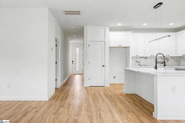 8 Mckinley Drive, Greenville, SC 29611