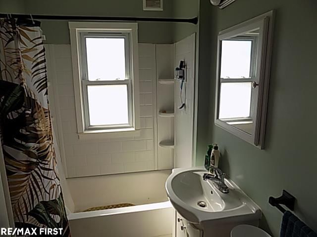 43 Northbound Gratiot Avenue, Mt Clemens, MI 48043