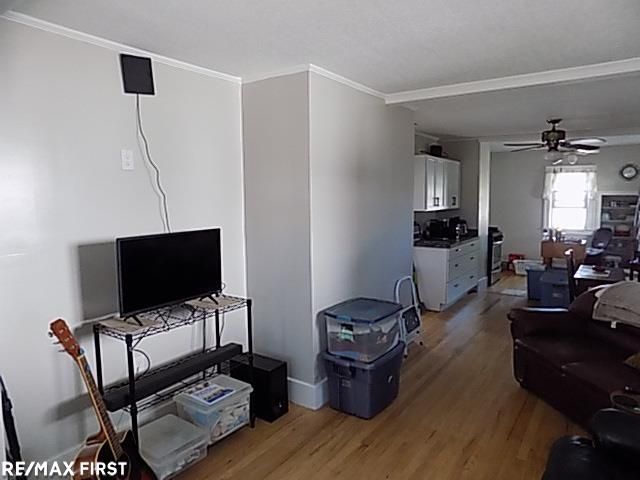 43 Northbound Gratiot Avenue, Mt Clemens, MI 48043